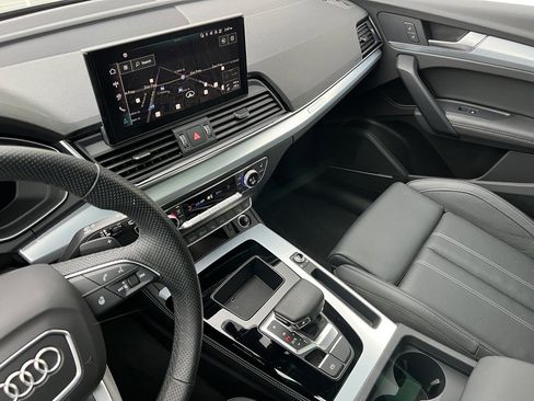Certified 2025 Audi Q5 Prestige w/ Prestige Package image 23