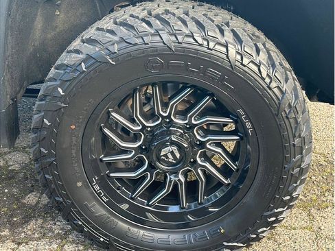 Used 2020 Chevrolet Silverado 2500 LT w/ Z71 Off-Road Package image 10