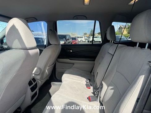 Used 2017 Honda Pilot LX image 6