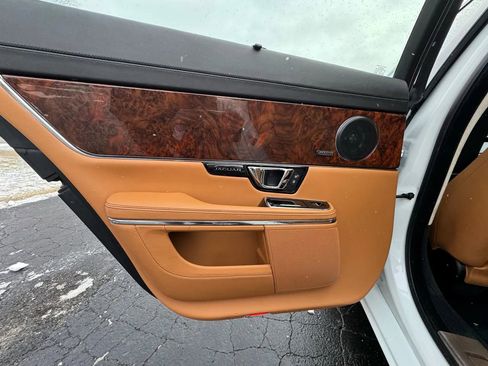 Used 2017 Jaguar XJ L Portfolio image 37