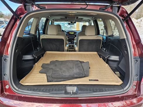 Used 2020 Honda Pilot Touring image 23