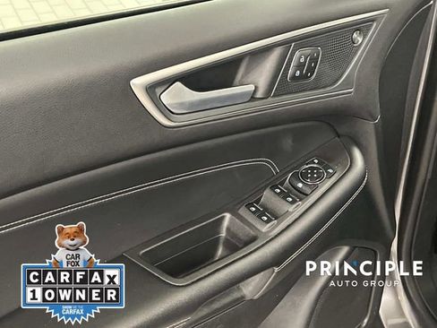 Used 2024 Ford Edge Titanium image 13