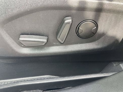 Used 2024 Ford Edge SEL image 20