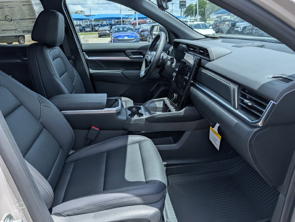 New 2027 GMC Terrain Elevation w/ Elevation Premium Package FWD image 31