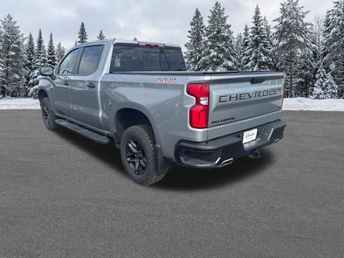 Used 2024 Chevrolet Silverado 1500 LT Trail Boss w/ Convenience Package II image 3