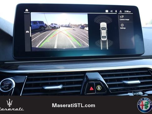 Used 2023 BMW 530i xDrive w/ Premium Package image 18