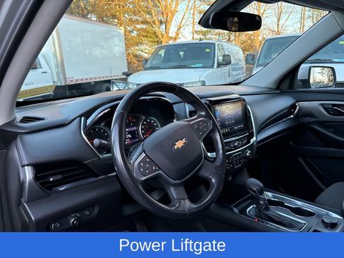 Used 2021 Chevrolet Traverse LT image 8