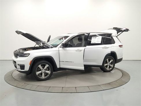 Used 2021 Jeep Grand Cherokee L Limited image 12