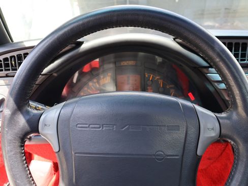 Used 1990 Chevrolet Corvette ZR-1 image 17