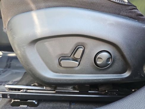 Certified 2023 Jeep Compass Limited image 26