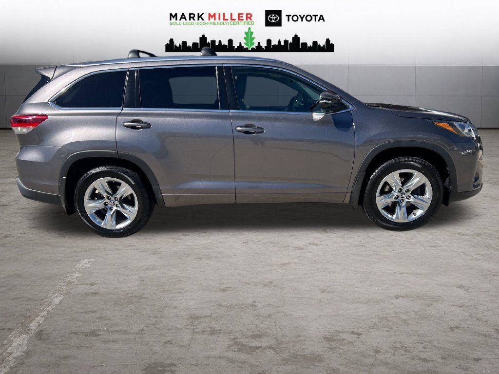 Certified 2019 Toyota Highlander Limited AWD/4WD image 7