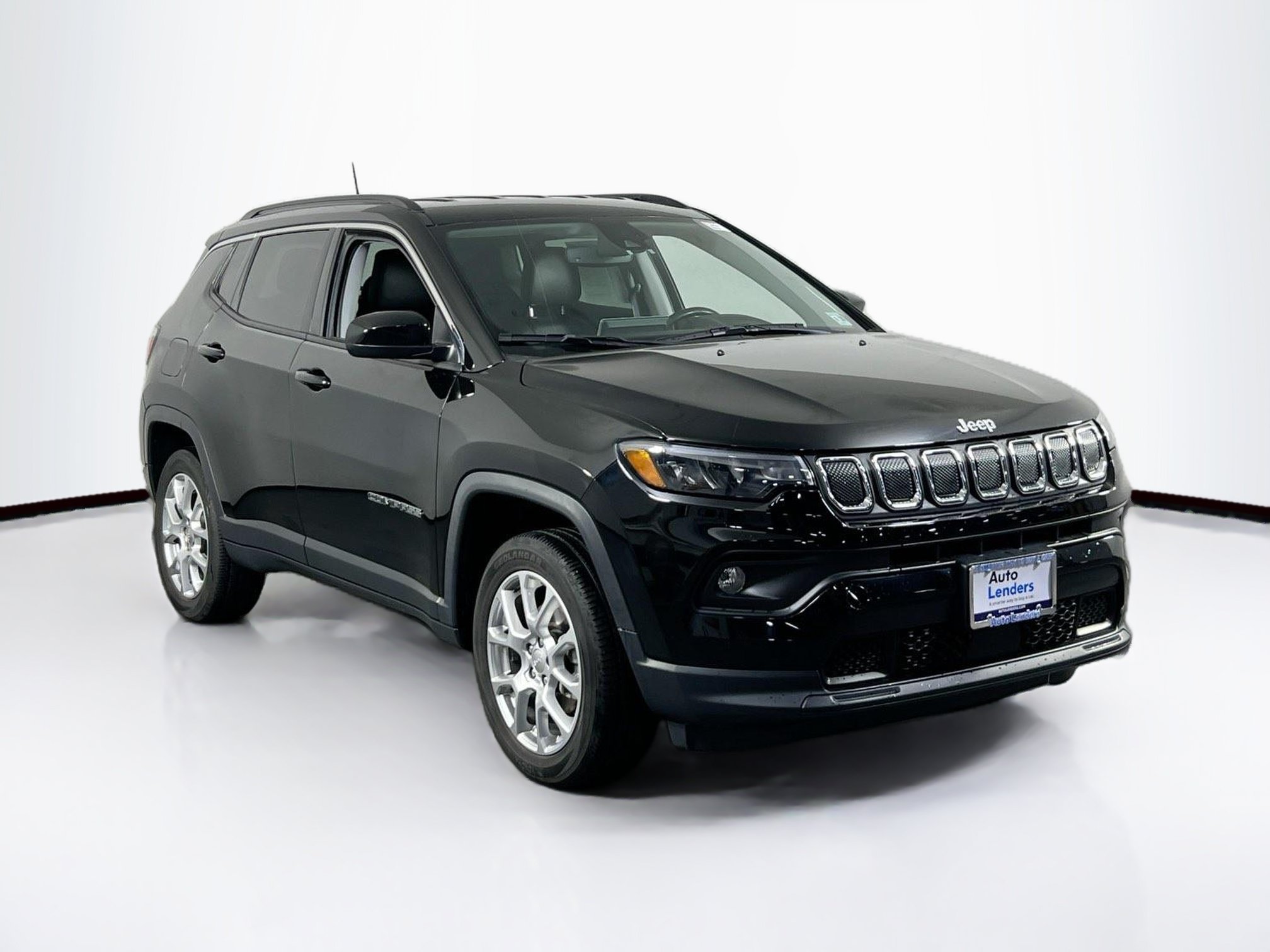Used 2022 Jeep Compass Latitude AWD/4WD image 3
