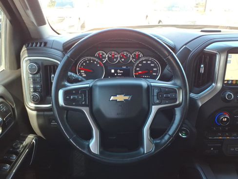 Used 2021 Chevrolet Silverado 1500 LTZ w/ LTZ Convenience Package II AWD/4WD image 17