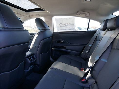 New 2025 Lexus ES 350 w/ Premium Package image 9