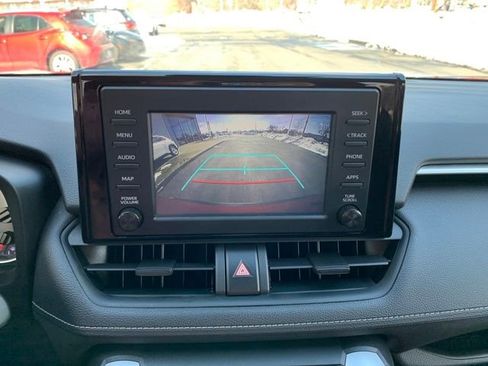 Used 2019 Toyota RAV4 LE w/ Carpet Mat Package image 22