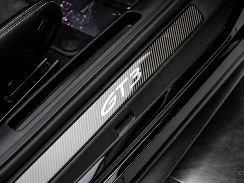 Used 2022 Porsche 911 GT3 image 52