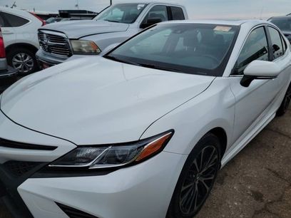 Used 2018 Toyota Camry SE w/ Moonroof Package