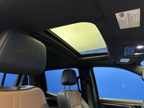 Used 2023 Chevrolet Silverado 1500 High Country w/ High Country Premium Package image 23