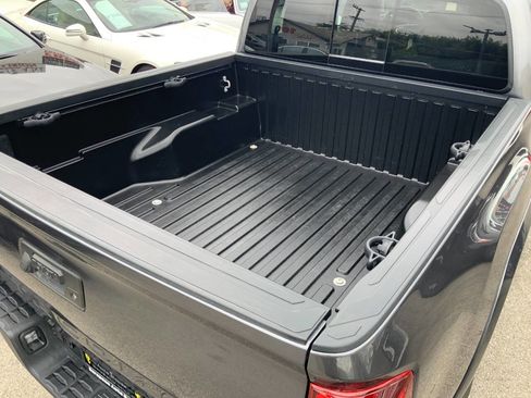 Used 2021 Toyota Tacoma SR5 RWD image 12
