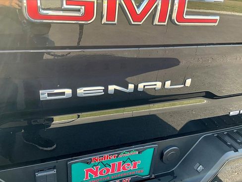 Used 2023 GMC Sierra 1500 Denali w/ Denali Reserve Package image 8