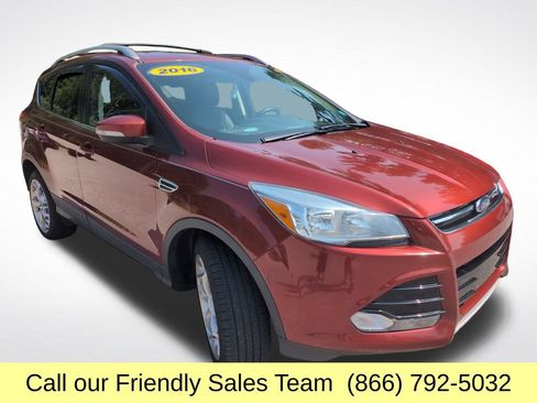 Used 2016 Ford Escape Titanium AWD/4WD image 9