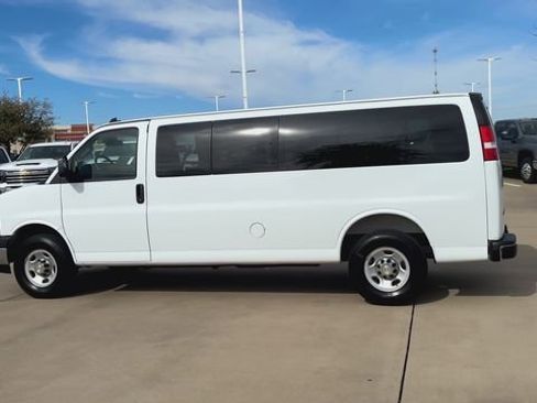 Used 2025 Chevrolet Express 3500 LT w/ LT Preferred Equipment Group image 6