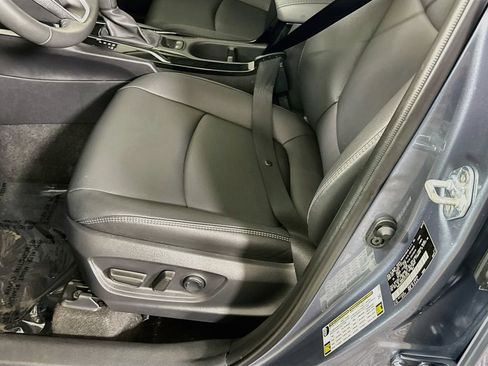 Certified 2025 Toyota Corolla Cross XLE w/ Convenience Package AWD/4WD image 25