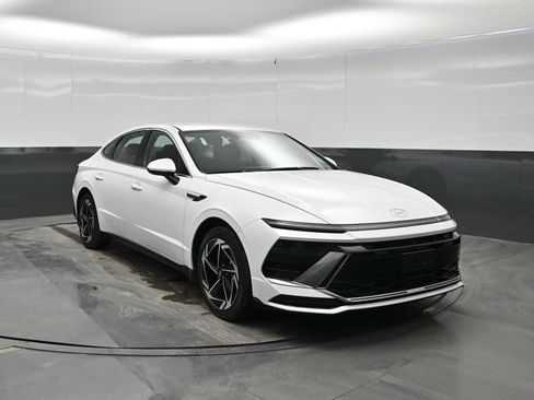 New 2026 Hyundai Sonata SEL image 2