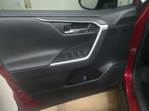 Used 2021 Toyota RAV4 Limited AWD/4WD image 16