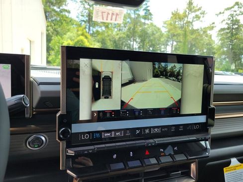 New 2025 GMC Hummer EV 2X image 21