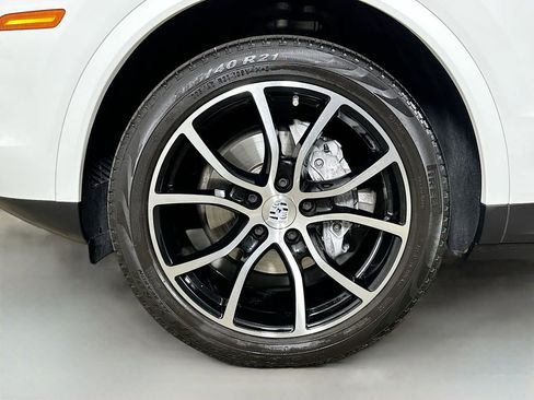 Used 2019 Porsche Cayenne AWD/4WD image 39
