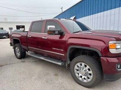 Used 2017 GMC Sierra 2500 Denali w/ Duramax Plus Package