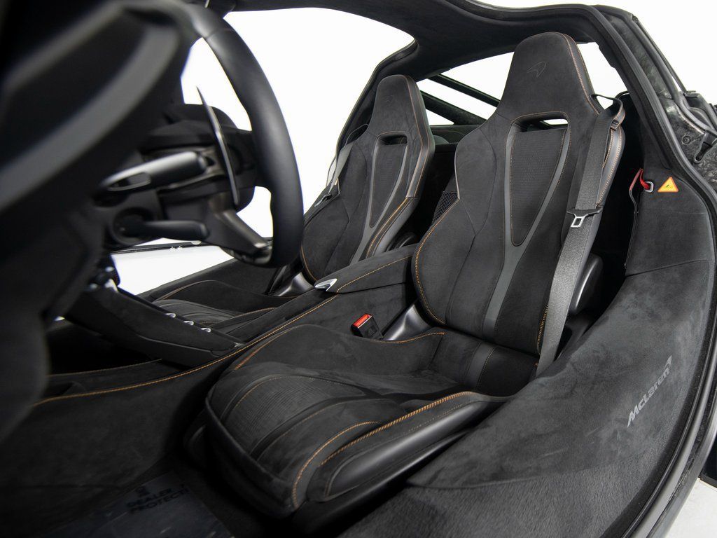 Used 2025 McLaren 750S RWD image 30