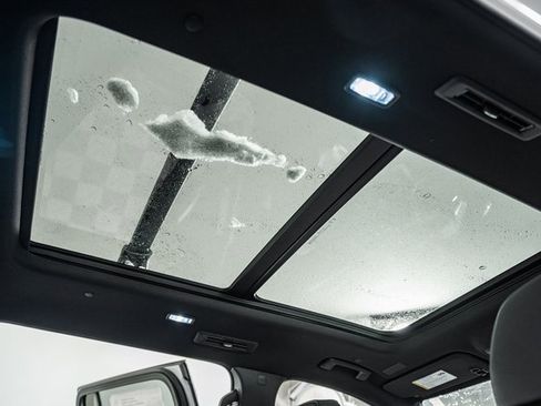 New 2026 Chevrolet Traverse LT w/ Sun and Wheel Package image 33