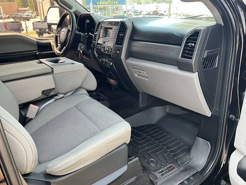 Used 2017 Ford F250 XL w/ STX Appearance Package AWD/4WD image 29