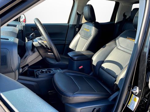 Used 2025 Ford Maverick Tremor image 16