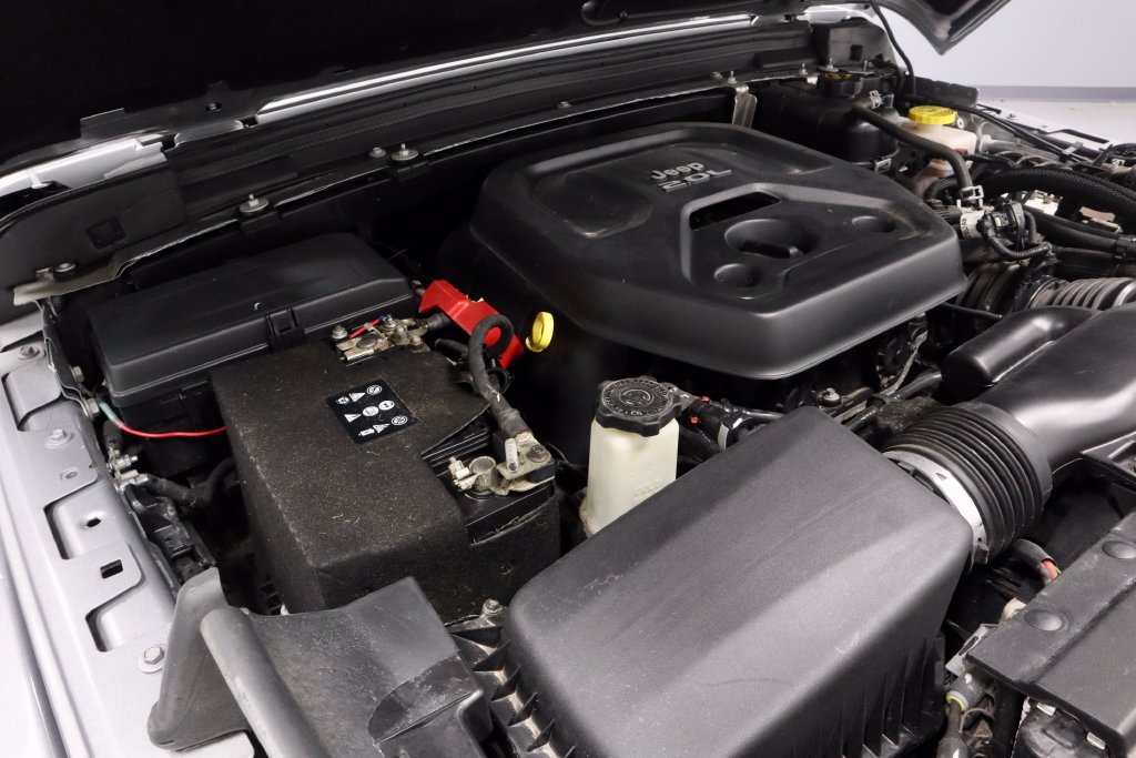 Used 2020 Jeep Wrangler Unlimited Sahara AWD/4WD image 18