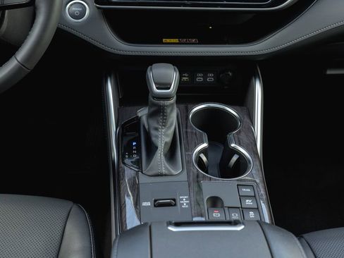 New 2026 Toyota Highlander Limited image 10