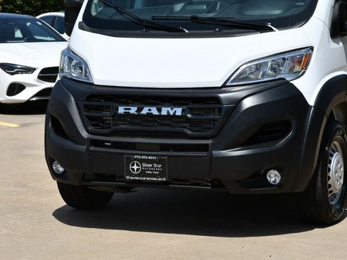 Used 2026 RAM ProMaster 2500 w/ Convenience Group FWD image 4
