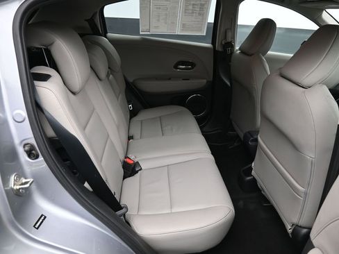 Certified 2019 Honda HR-V Touring image 24