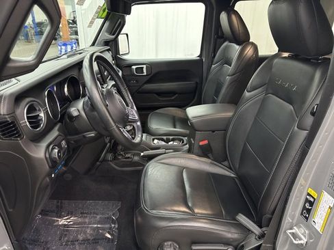 Used 2023 Jeep Wrangler Unlimited Sahara w/ Cold Weather Group image 5