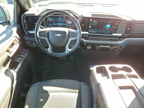 Used 2022 Chevrolet Silverado 1500 LT image 12