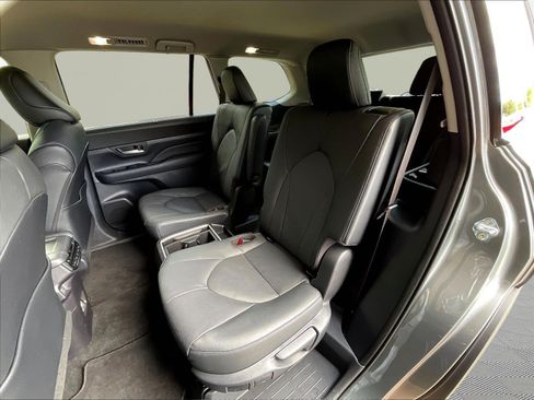 Used 2026 Toyota Grand Highlander AWD image 22