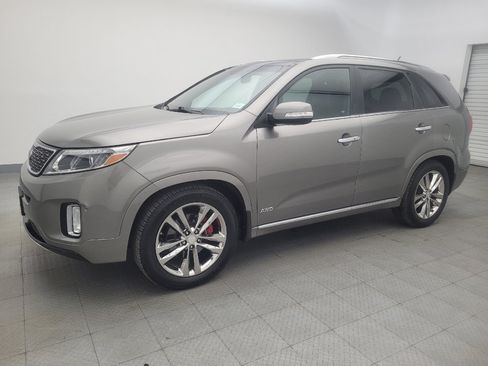 Used 2014 Kia Sorento SX image 2