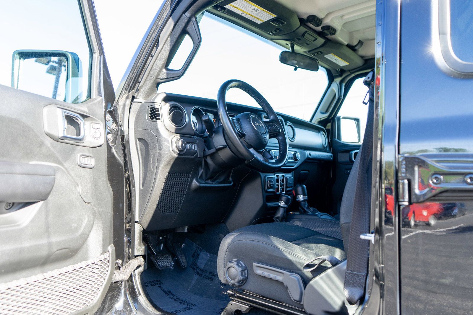 Used 2022 Jeep Wrangler Unlimited Sport AWD/4WD image 12