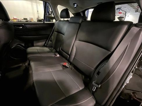 Used 2018 Subaru Outback 2.5i Limited AWD/4WD image 26