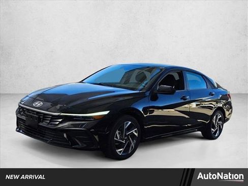 Certified 2025 Hyundai Elantra Sport image 1