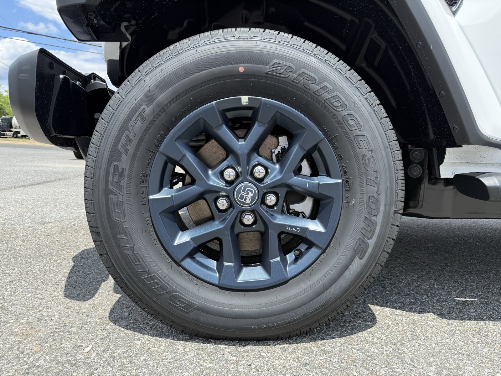 New 2026 Jeep Gladiator Sport AWD/4WD image 4