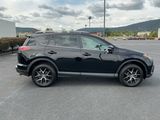 Used 2017 Toyota RAV4 SE image 4