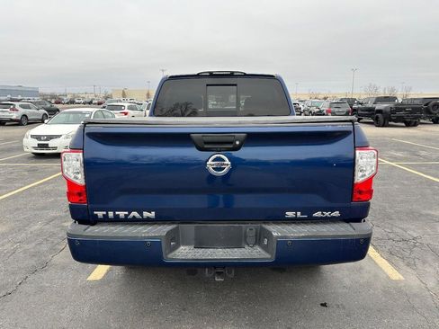 Used 2017 Nissan Titan SL image 2